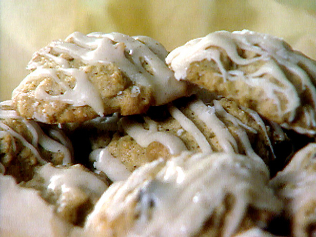 Paula Deen Cake Recipes: Paula's Loaded Oatmeal Cookies