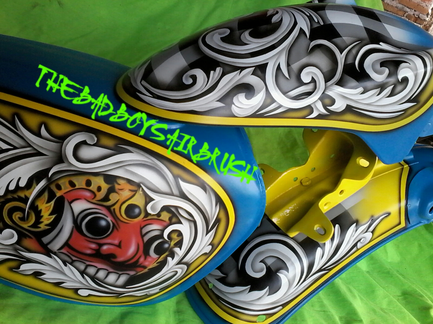 Bengkel Cat Badboys Airbrush Tangki Honda Cb Balinese Beautiful