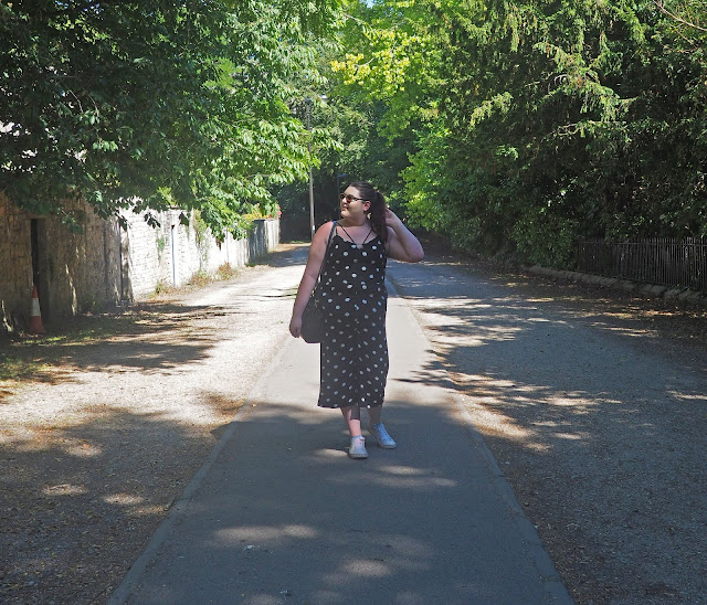 how to be more body confident body positivity plus size fashion blogger