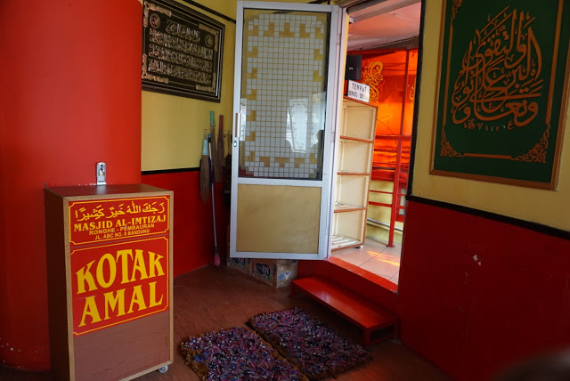 masjid bernuansa tionghoa di kota bandung