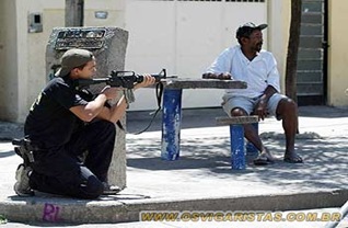 NEM SENTIU A PISTOLA EM!