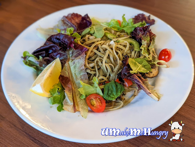 Truffle Linguine Aglio e Olio with Salad