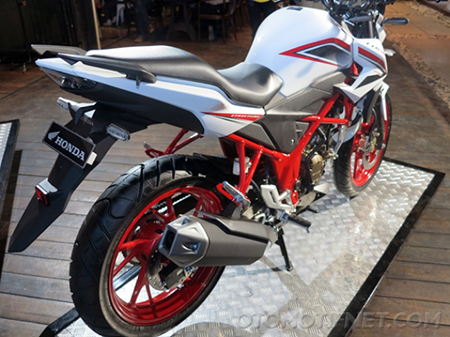 Inilah Tampilan Honda CB150R StreetFire Special Edition