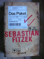 https://www.amazon.de/Das-Paket-Psychothriller-Sebastian-Fitzek/dp/3426199203/ref=sr_1_1?s=books&ie=UTF8&qid=1483035306&sr=1-1&keywords=das+paket+fitzek