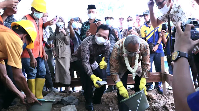 Budi Hartawan Letakan Batu Pertama Pembangunan Balai Latihan Kerja UPTP