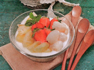 Gambar Resep Minuman Segar Buah Campur Yogurt