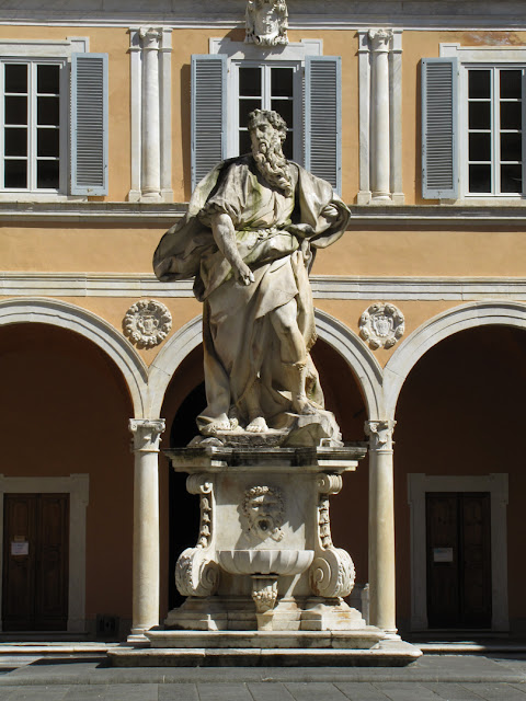 Mosè, Moses by Andrea Vaccà, Palazzo Arcivescovile, Piazza dell'Arcivescovado, Pisa