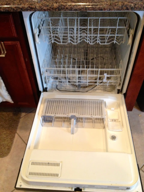 How to Clean your dishwasher