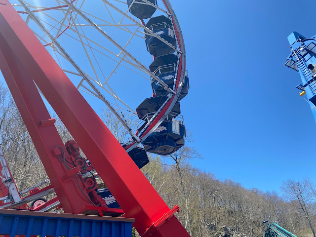 Lake Compounce Ferris Wheel Ride