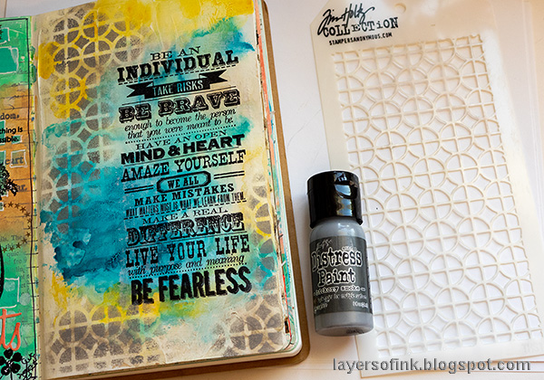 Individual Mixed Media Art Journal Tutorial by Anna-Karin Evaldsson. Tim Holtz Focus stencil.