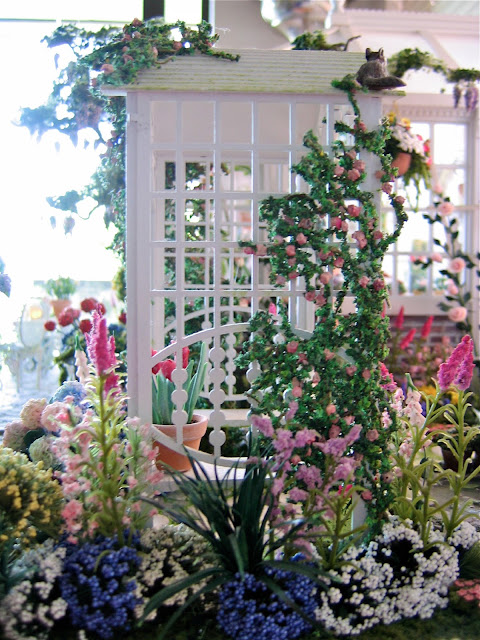 dollhouse trellis