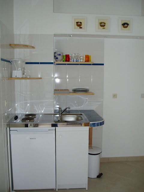 dapur kecil tanpa kabinet 