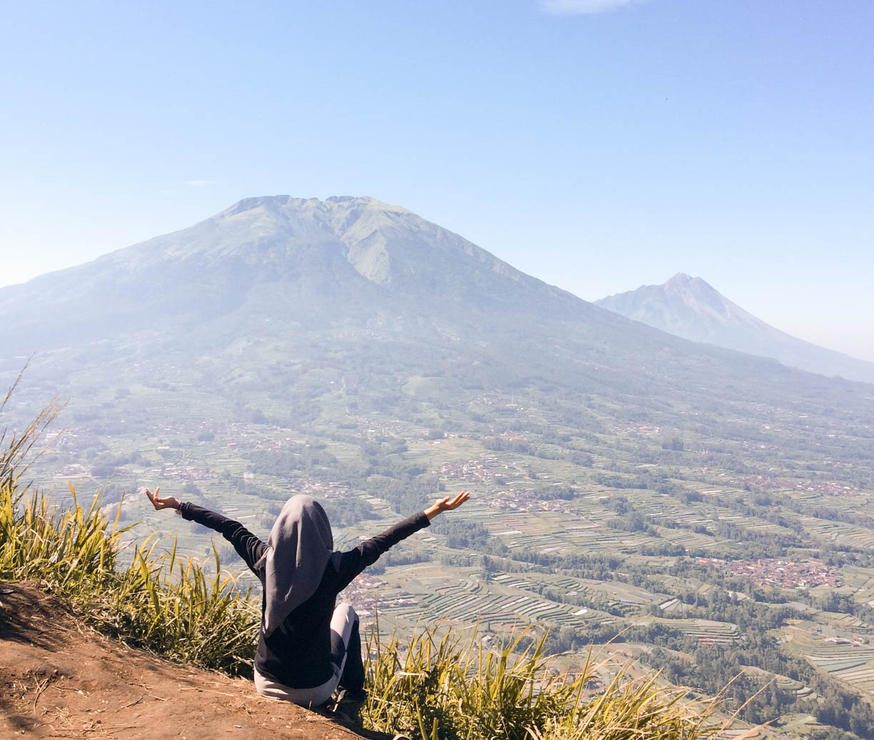 CERITA ANGGAR Pendakian Tektok ke Gunung  Andong 