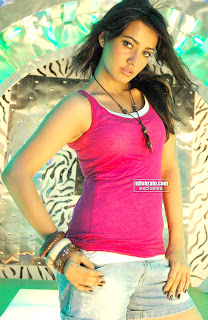 naha sharma sexy photos in pink top