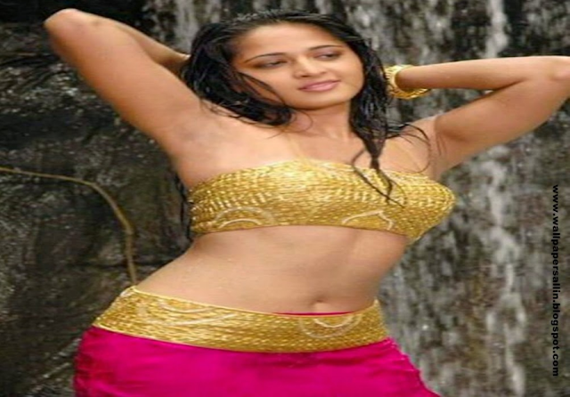 anushka shetty in bikini