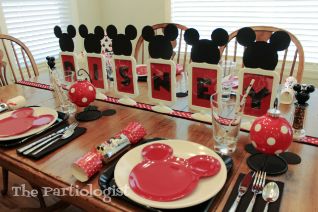 All Over Mickey & Minnie 4 Piece Place Setting by Disney