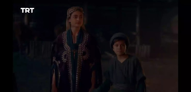 Ertugrul Ghazi – Engin Altan Duzyatan, Esra Bilgic – Wife of Ertugrul in the drama, Hulya Korel Darcan – Mother of Ertugrul.