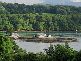 Ynys Gored Goch, Anglesey, Wales
