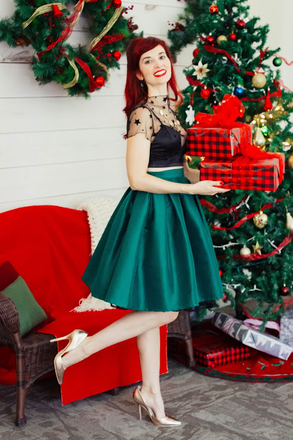 What to wear Christmas Holiday outfit women 40s midi skirt