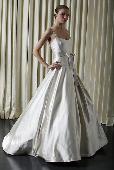 Monique lhuillier wedding dresses 2010