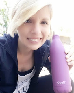 Erin Traill, Diamond beachbody coach, swell water bottle, fit mom, weight loss success, improve your water intake, weight loss journey