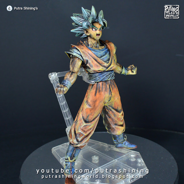 Dragon Ball Z Son Goku Vinyl Custom Paint by Putra Shining