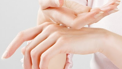 Cách khắc phục da tay bị nhăn nheo