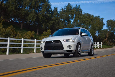 2010 Mitsubishi Outlander GT Test Road