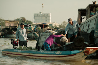 Floating Market in Can Tho in early morning