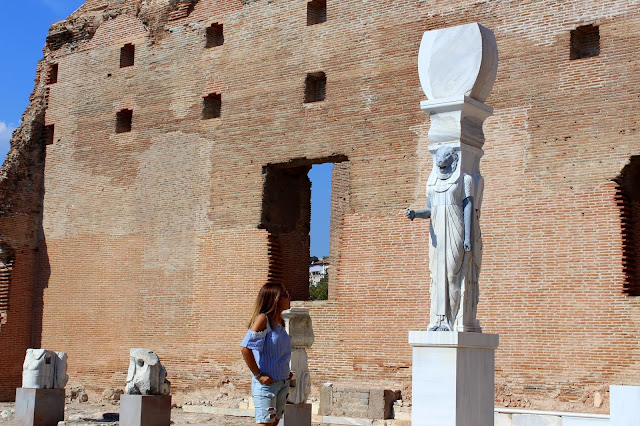 Bergama, İlk parşömen, ilk Asya Kütüphanesi, arastası, Hacı Hekim Hamamı, Mescitaltı Mescidi, Pergamon Antik Kenti, taş ev, Kızıl avlu, Serapeion, akropol