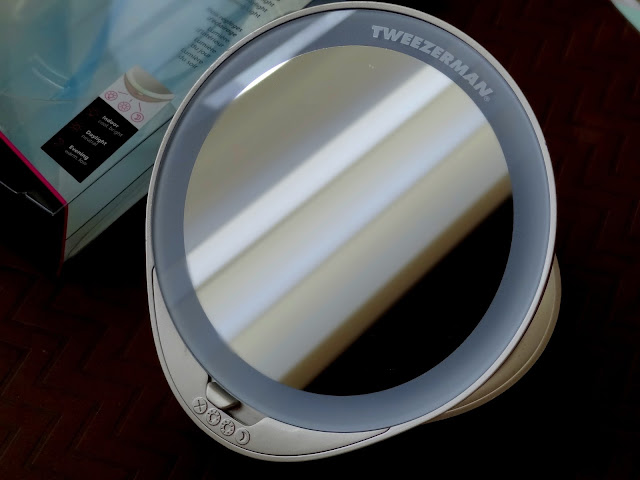 Tweezerman Adjustable Lighted Mirror