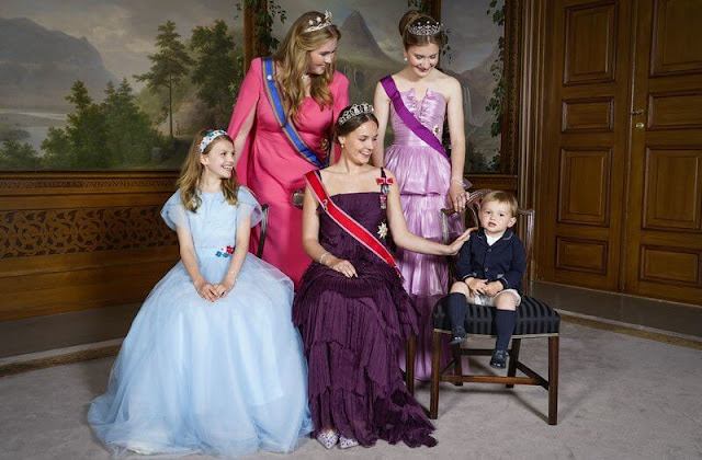 Princess Catharina-Amalia, Princess Elisabeth, Princess Estelle, Princess Ingrid Alexandra and Prince Charles