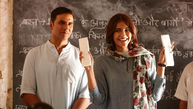 Akshay Kumar and Sonam Kapoor in PadMan