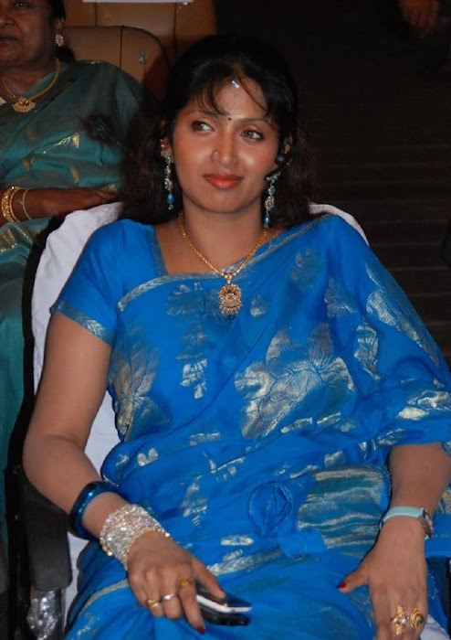 puvaneswari in saree glamour  images