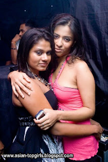 Srilankan night life.Colombo Night life,Colombo Night life in Colombo night Clubs,colombo hot party,Colombo dancing  club..Girls are playing in night club.<br /><br />