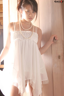 Kyoko Kamidozono Japanese Hot Idol Sexy White Dress 7