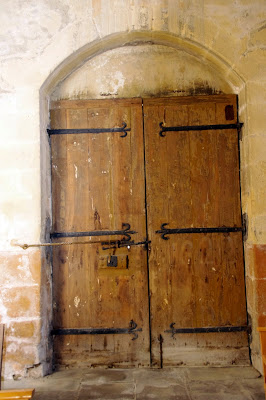 Photo de belles portes et fenêtres d'Auvergne