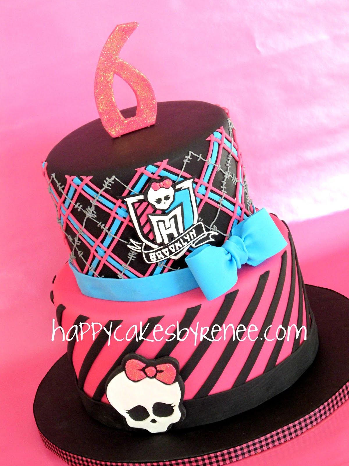 cool simple cake designs  to be sharing my latest cake it s a monster high themed cake when