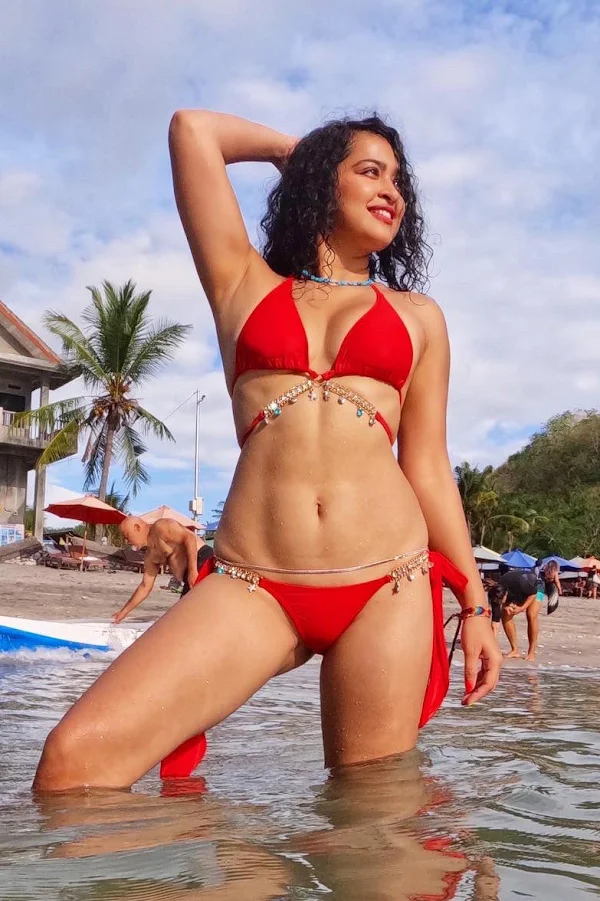 Apsara Rani string bikini hot south indian actress