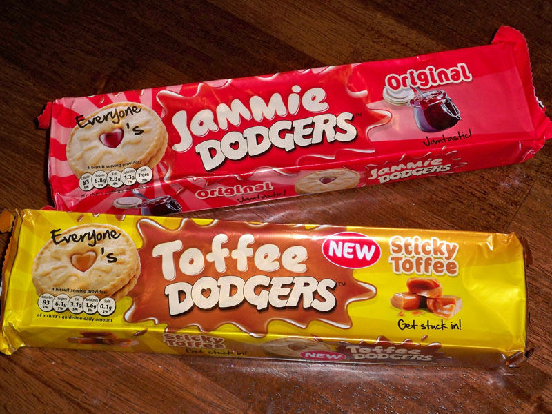 Lunch Blog: Jammie Dodgers (U.K. Snacks, Part 1)