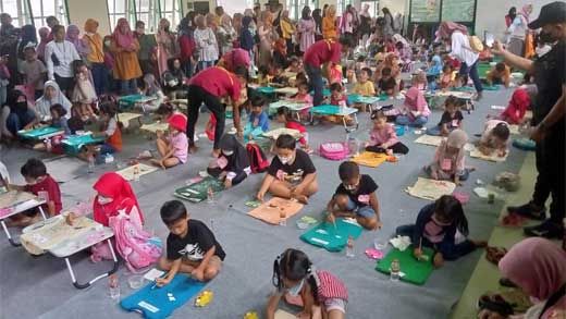 Ratusan Anak PAUD, TK dan SD Ikuti Lomba Lukis Kaos di Makodim 0708 Purworejo