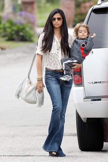  Camila Alves 