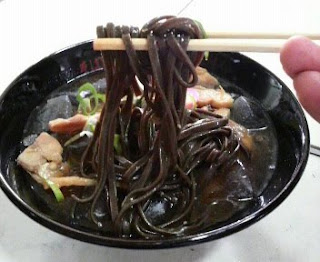 冷たい肉そば、蕎麦の種類は田舎そば。