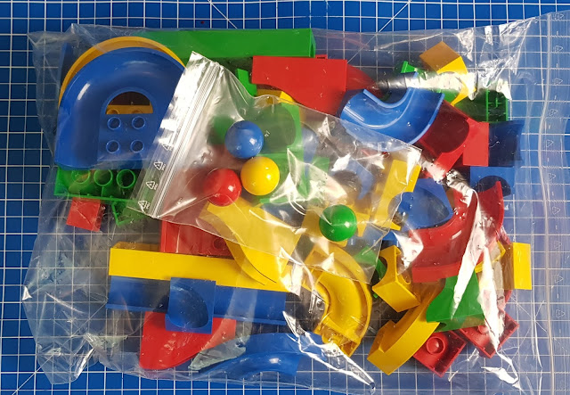 Hubelino Set box contents 55 various shaped blocks in a resealable plastic bag