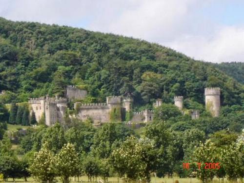 Brit Plans For Psychic School One Step Closer To Hogwarts Reality