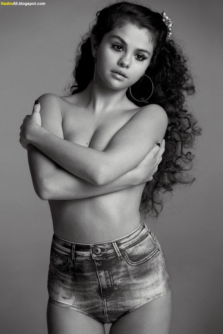 selena-gomez-topless-2015