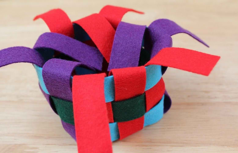 Woven Felt Basket Tutorial & Pattern