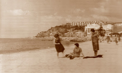 IX Campeonato de España Femenino 1965, ajedrecistas en la playa