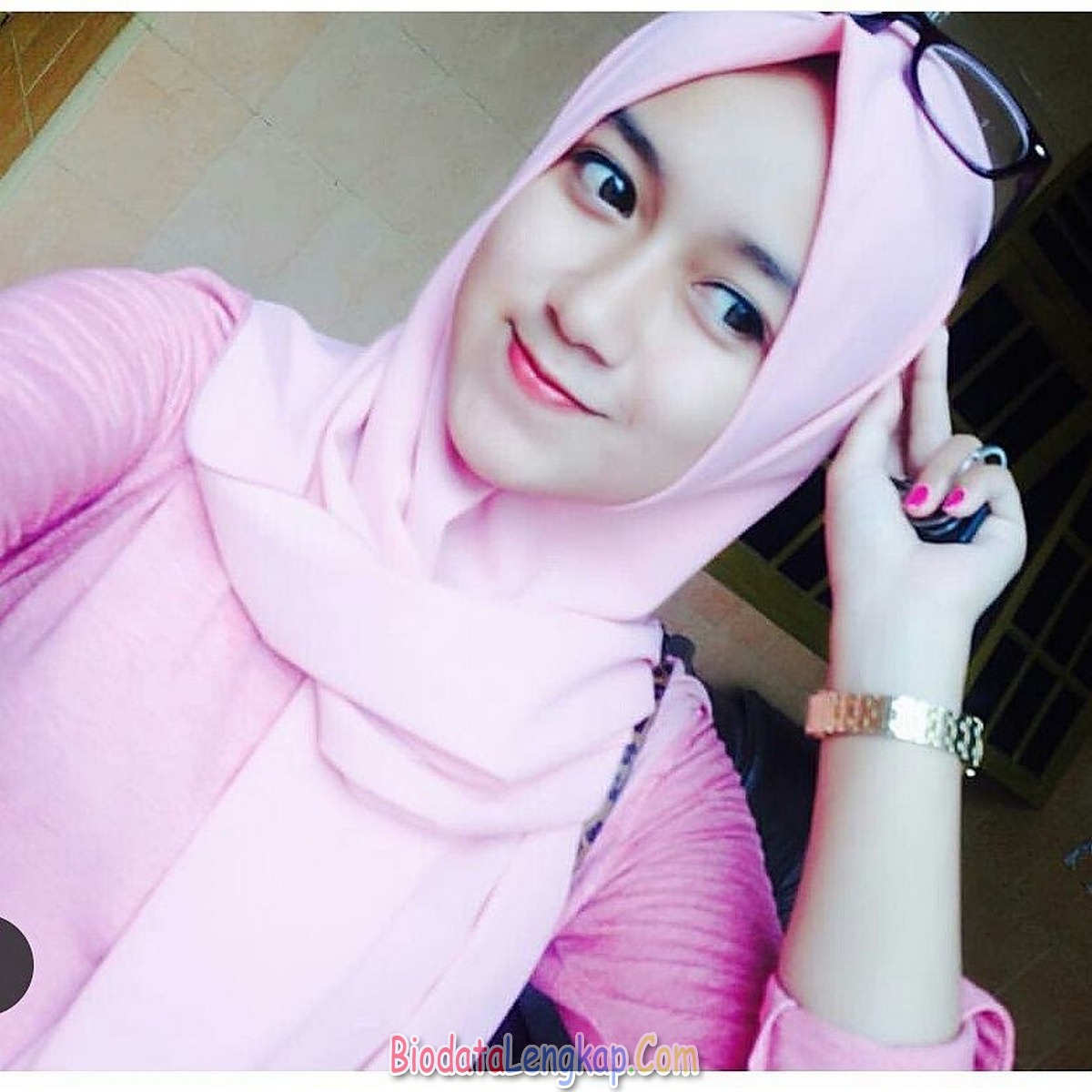 42 Foto Cewek Cantik Berjilbab Pas Banget Di Jadiin Istri