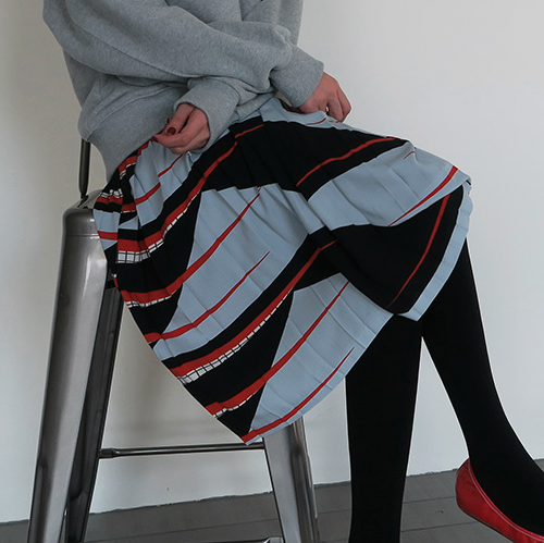  Mixed Pattern Pleated Skirt